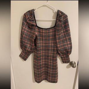NWT - Knit plaid dress with puff sleeves